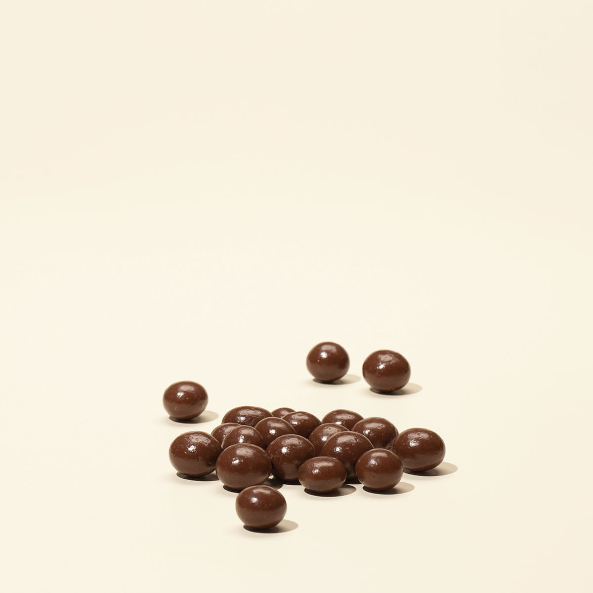 Drágeas de Macadâmia com Chocolate | 150g - Foto 2
